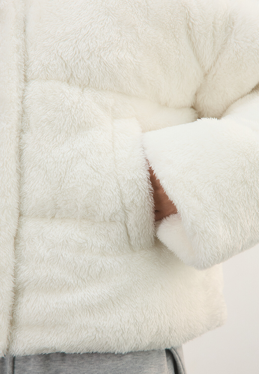 Куртка стеганая с меховой фактурой - цвет молочный - 7