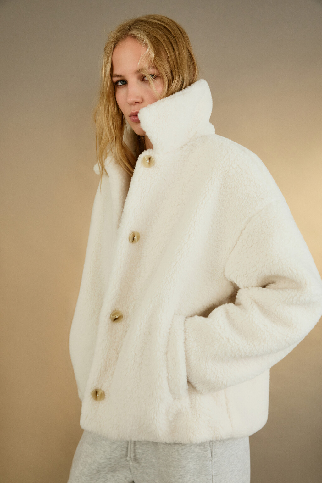 Куртка из искусственного меха - цвет молочный - 1