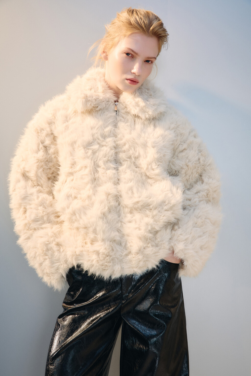 Куртка из искусственного меха - цвет молочный - 1