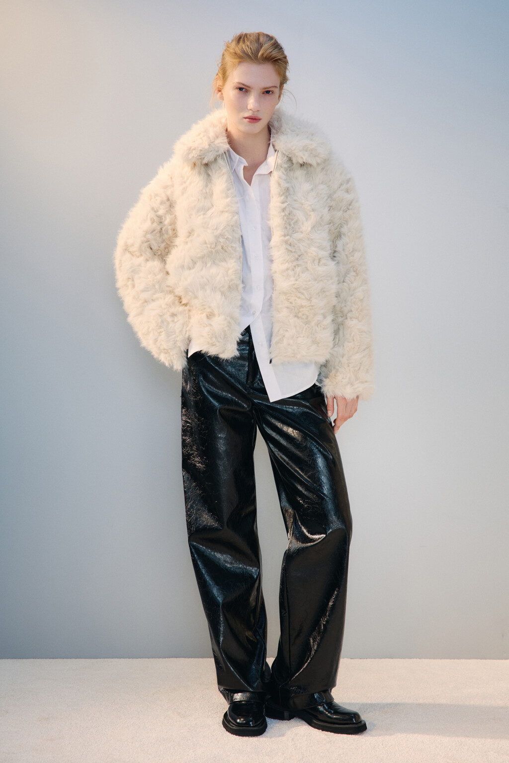 Куртка из искусственного меха - цвет молочный - 5