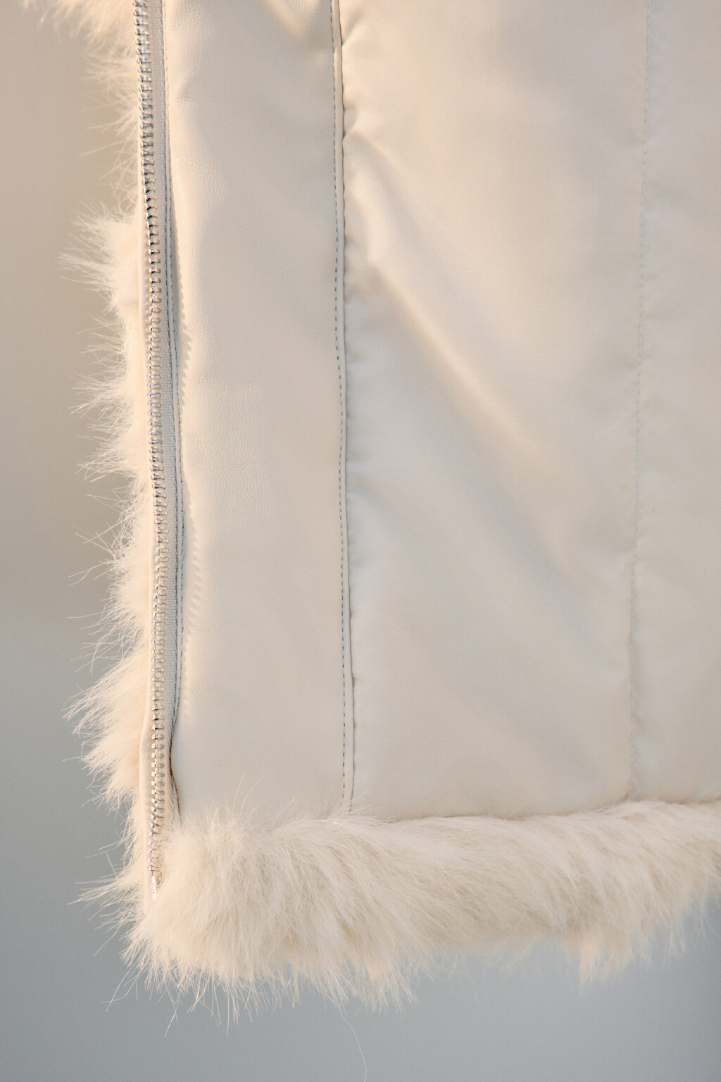 Куртка из искусственного меха - цвет молочный - 8