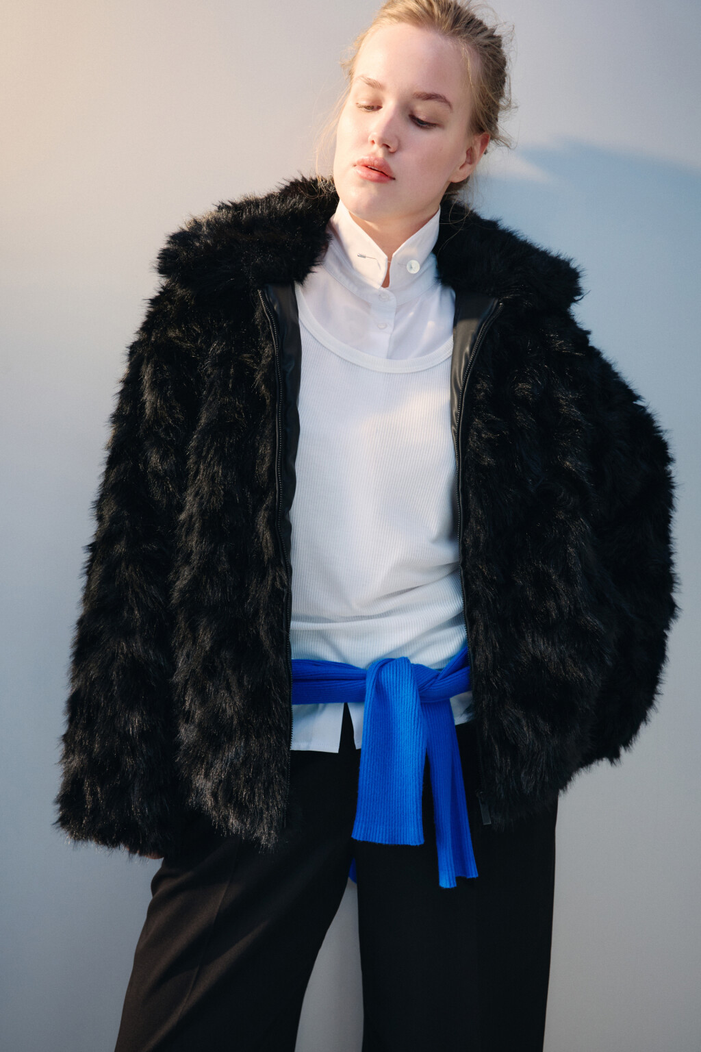 Куртка из искусственного меха - цвет черный - 1