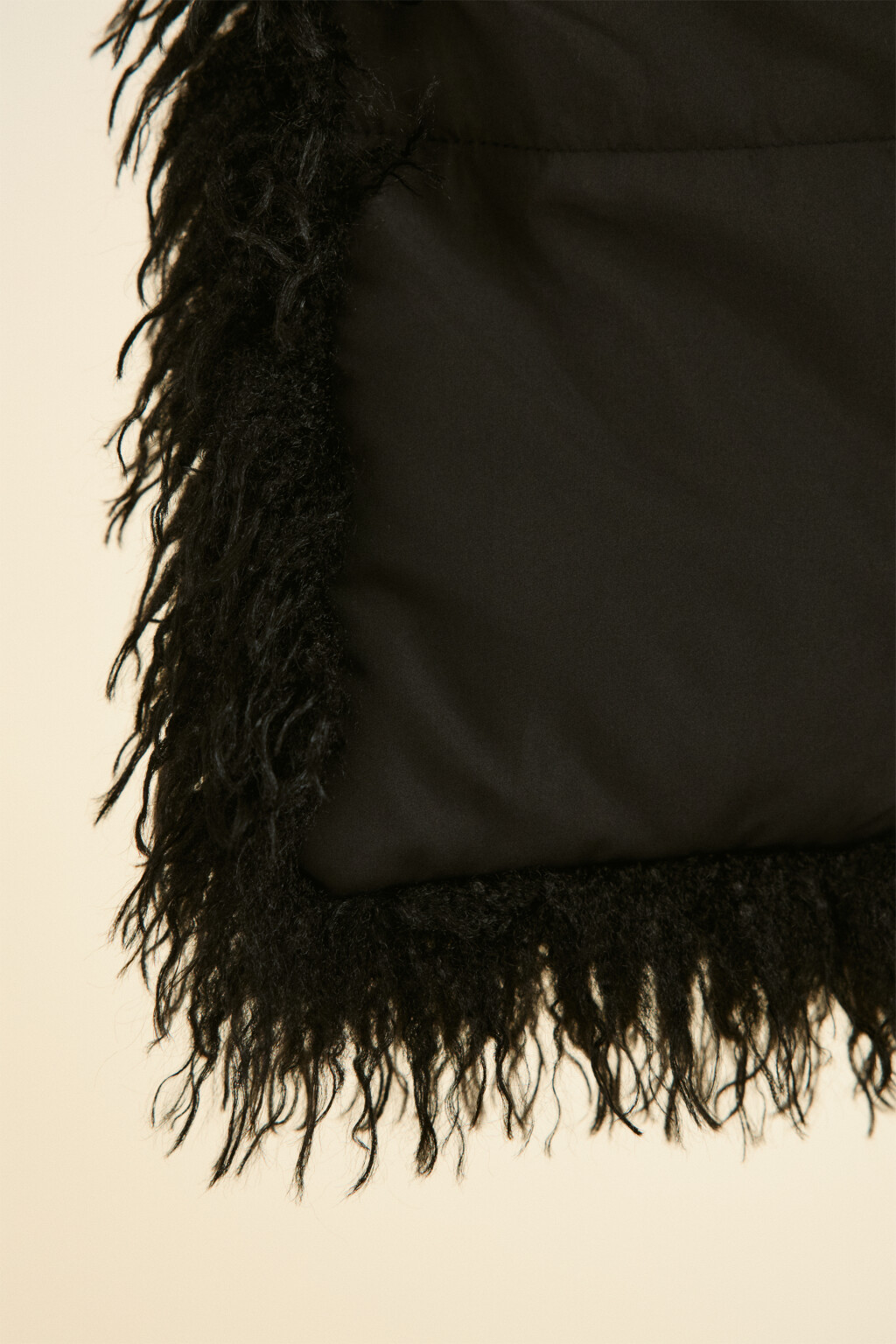 Шуба короткая с длинным ворсом - цвет черный - 7