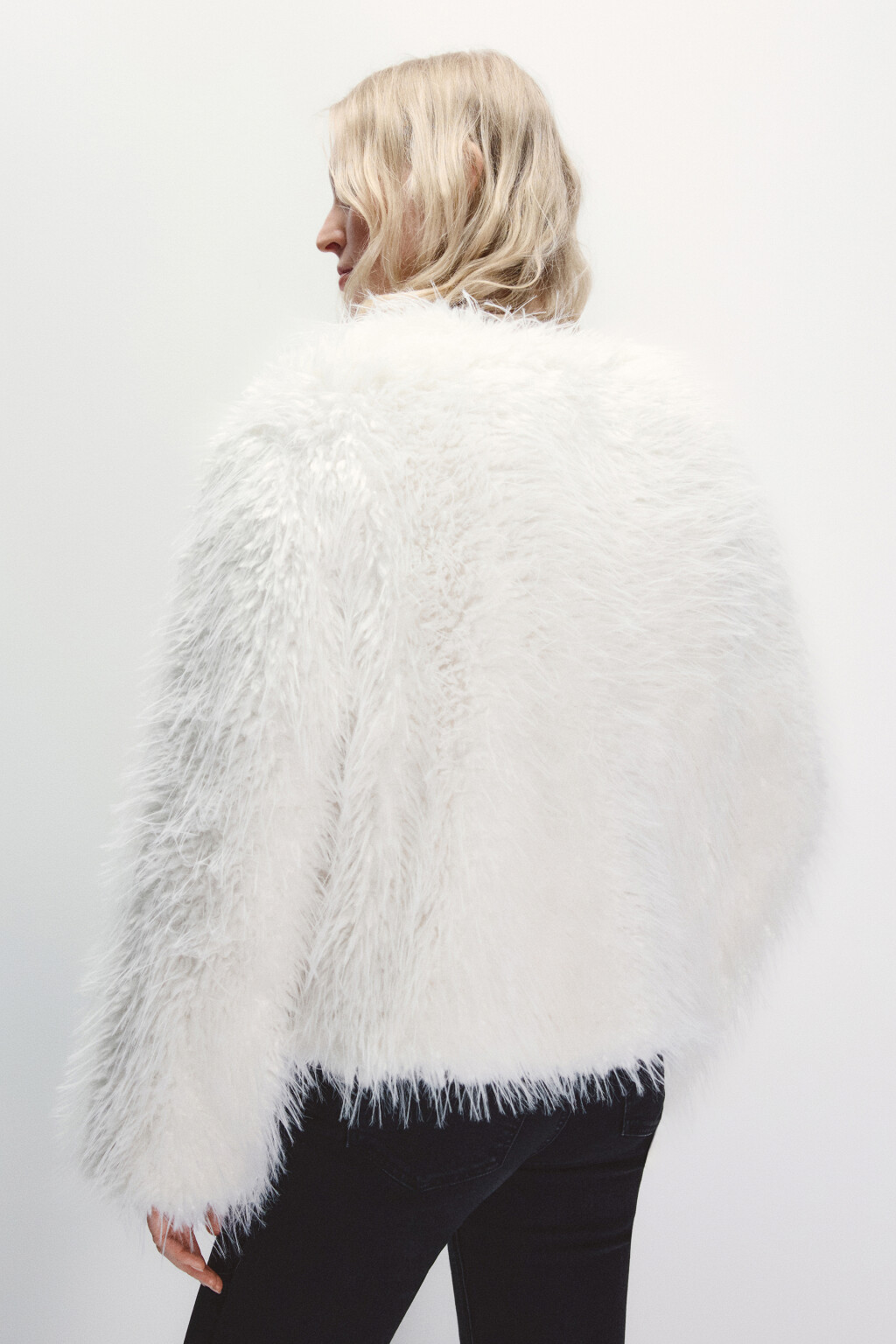 Шуба короткая с длинным ворсом - цвет молочный - 3