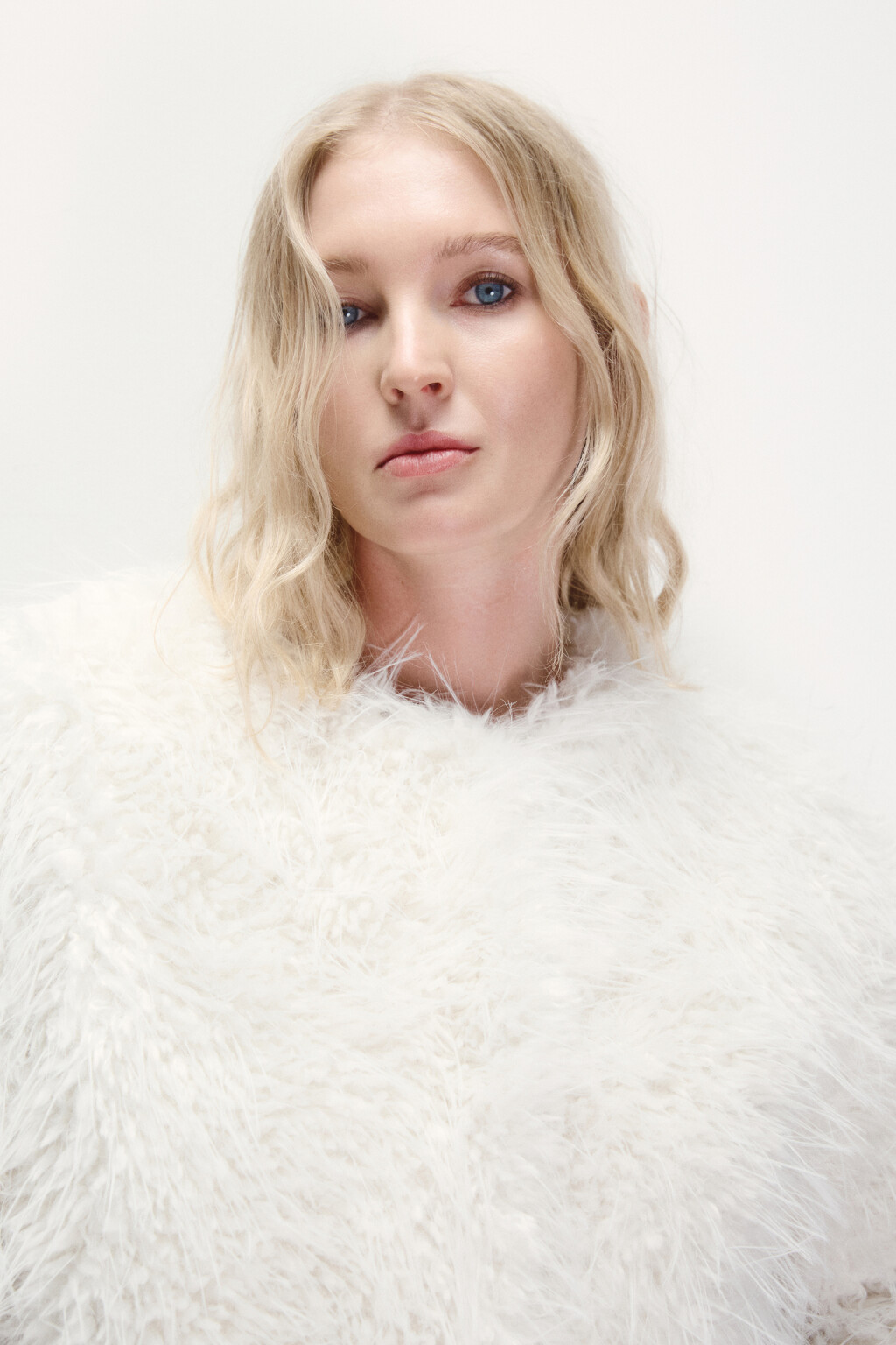 Шуба короткая с длинным ворсом - цвет молочный - 5