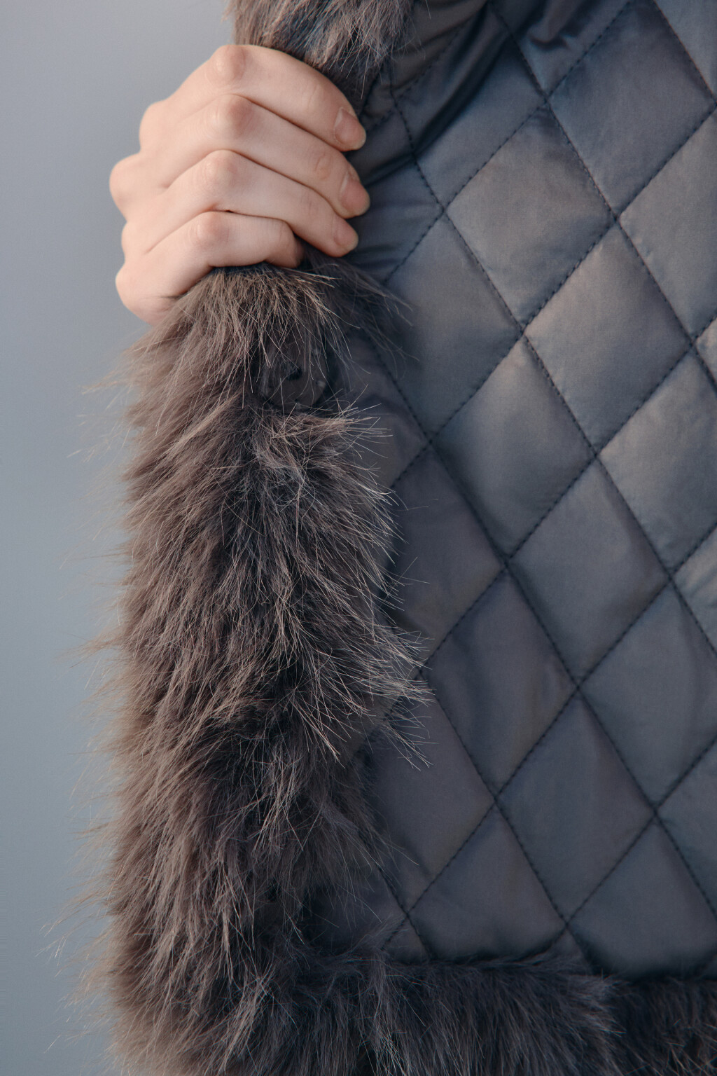 Шуба короткая с длинным ворсом - цвет серый - 8