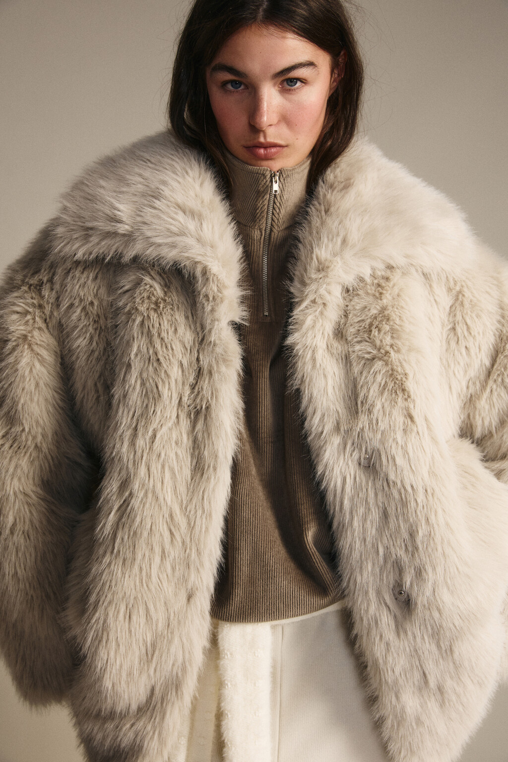 Шуба короткая с длинным ворсом - цвет бежевый - 1