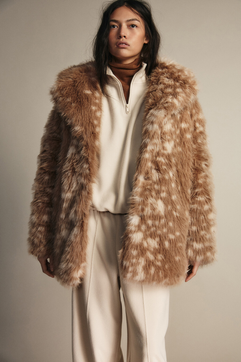 Шуба удлиненная с оленьим принтом - цвет мультиколор - 1