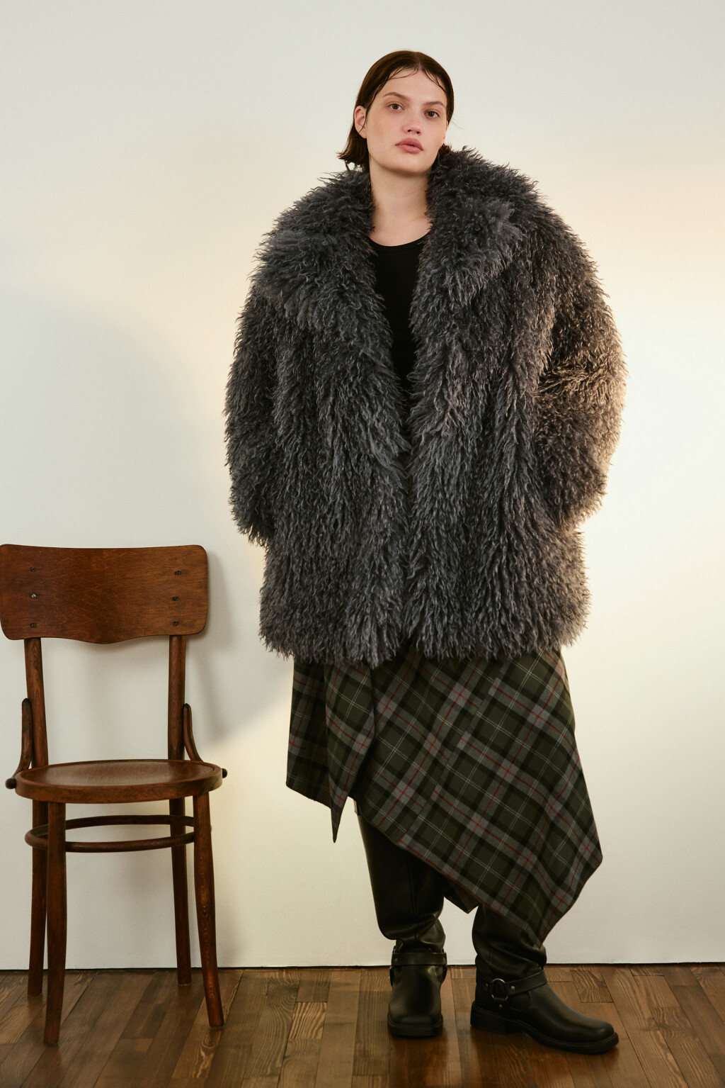 Шуба утепленная с длинным ворсом - цвет серый - 1