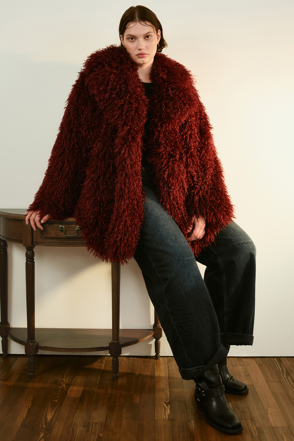 Шуба утепленная с длинным ворсом - цвет бордовый - 2