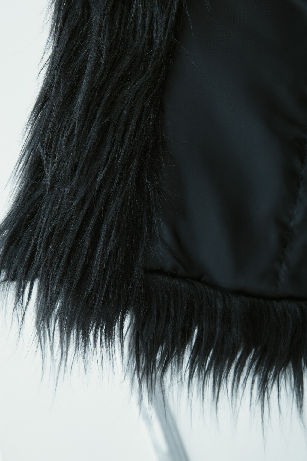 Шуба короткая из искусственного меха - цвет черный - 7