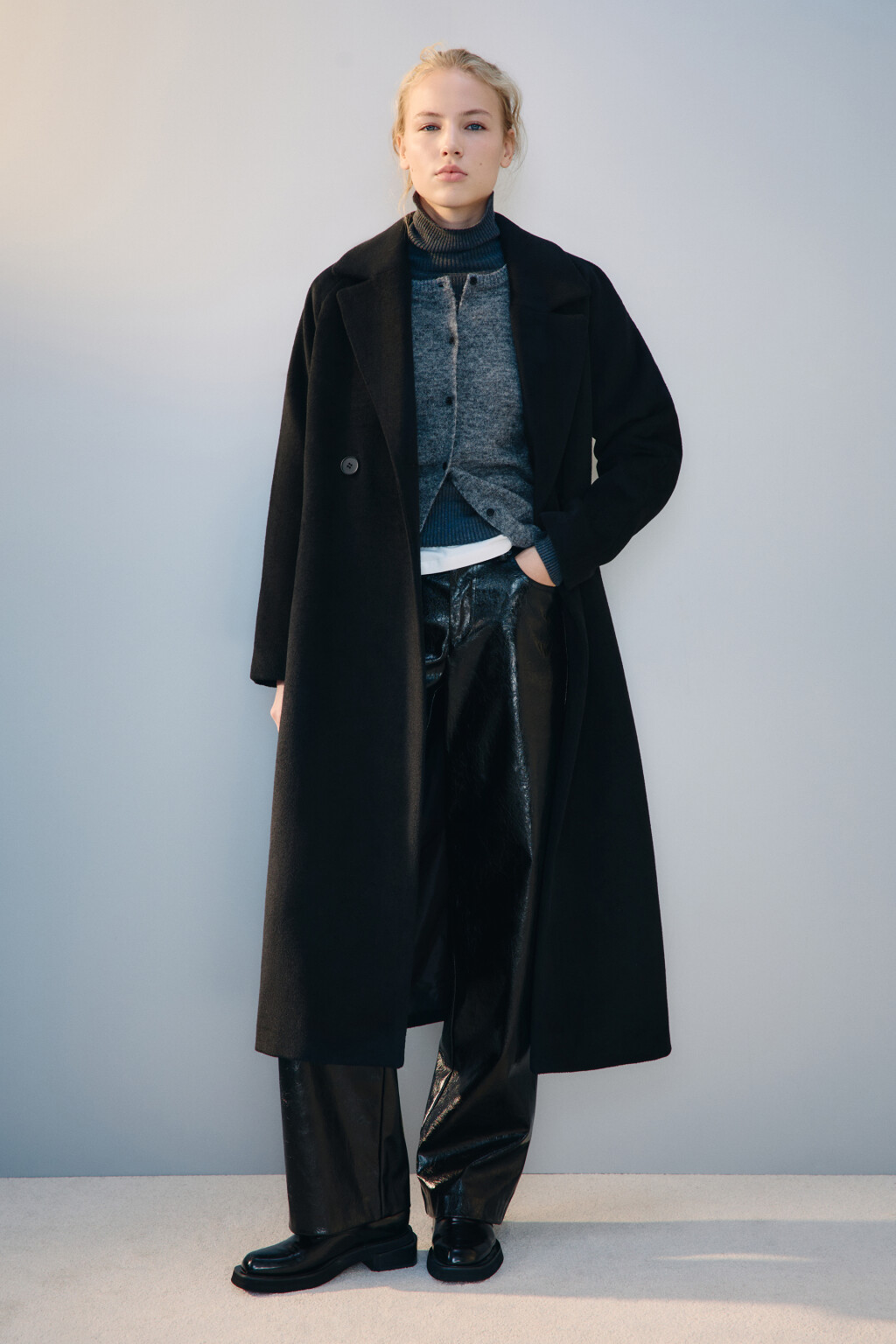 Пальто длинное драповое с поясом - цвет черный - 4