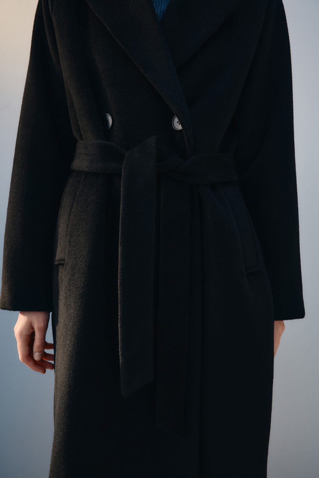 Пальто длинное драповое с поясом - цвет черный - 5