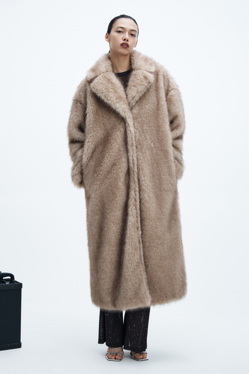 Шуба длинная из искусственного меха - цвет бежевый - 4