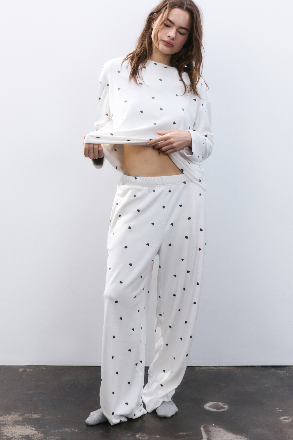 Брюки домашние велюровые с принтом - цвет серый - 1