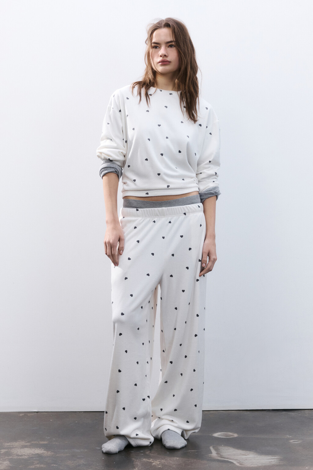 Брюки домашние велюровые с принтом - цвет серый - 5