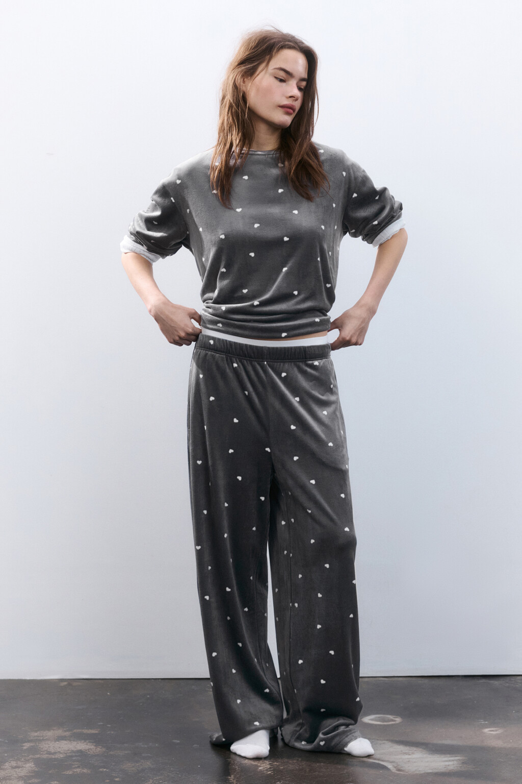 Брюки домашние велюровые с принтом - цвет бежевый - 4