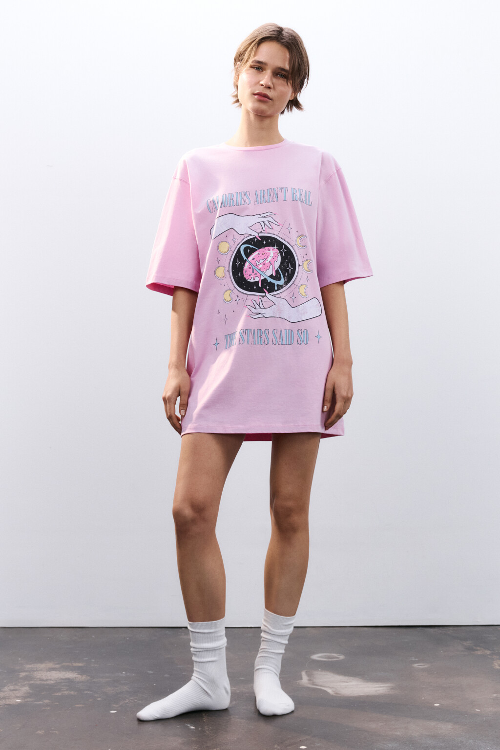 Платье-футболка домашнее с принтом - цвет розовый - 2