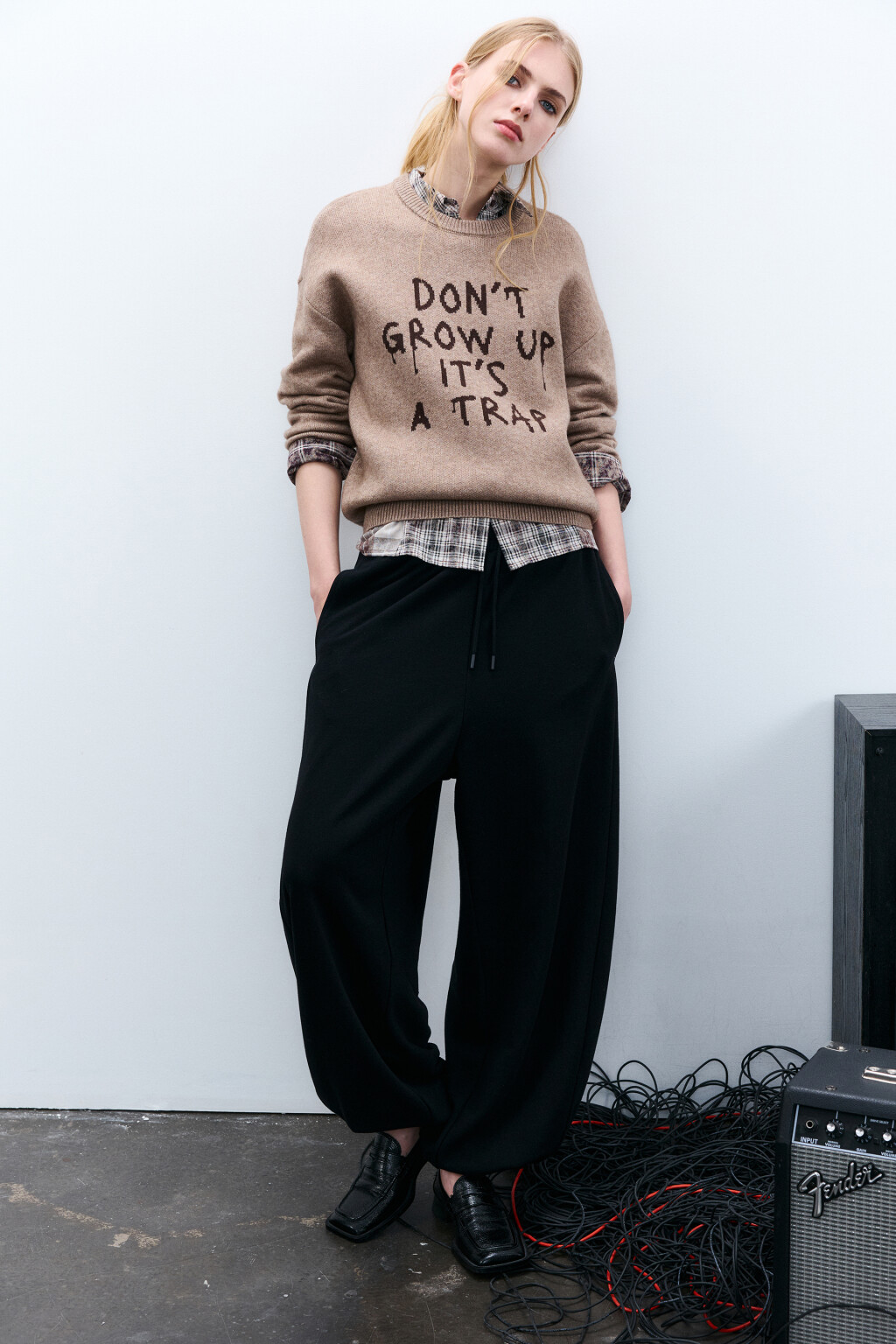 Брюки-джоггеры из футера - цвет черный - 1