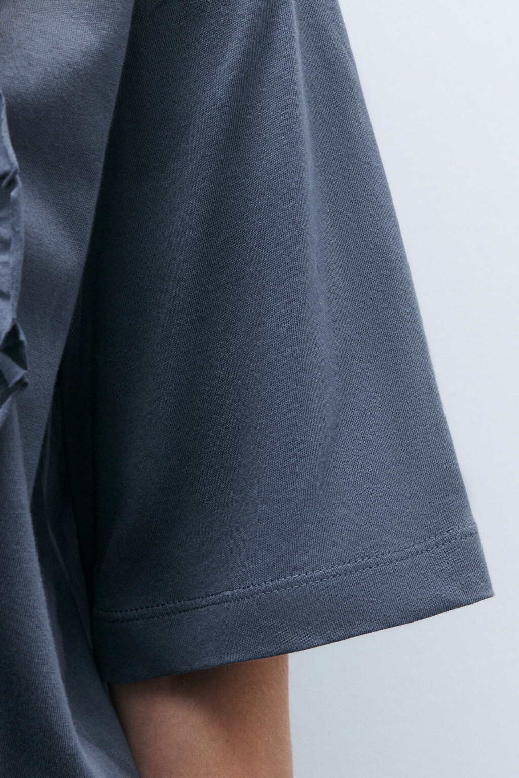 Футболка с сердцем из оборок - цвет серый - 6