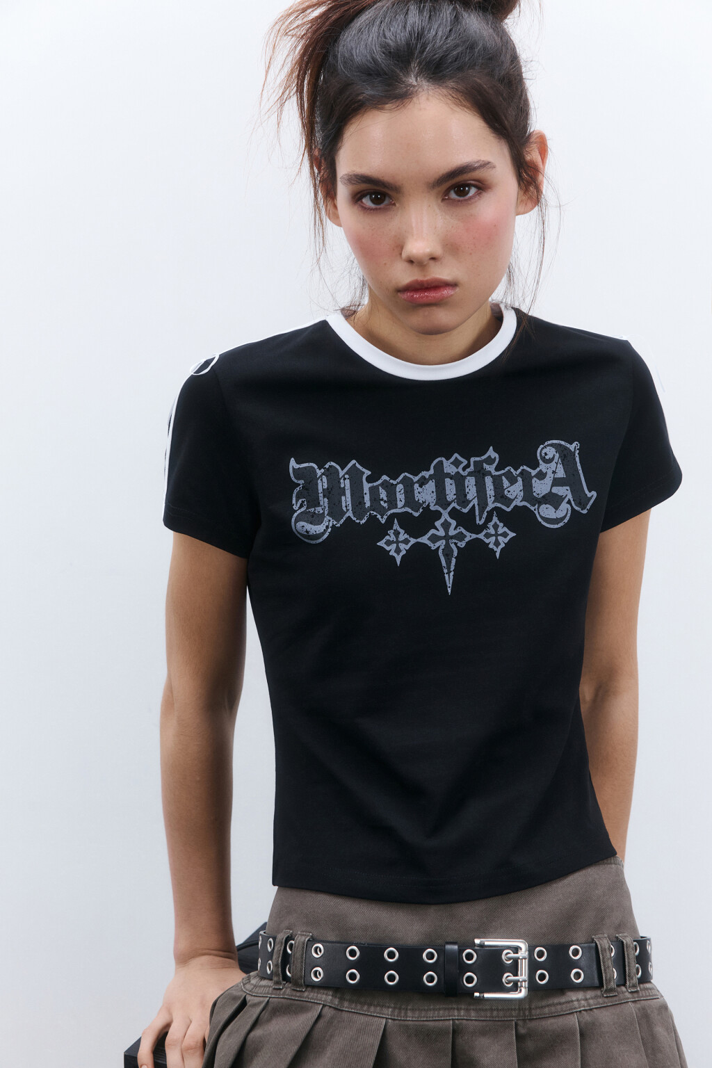 Футболка-топ с лампасами и принтом - цвет черный - 1