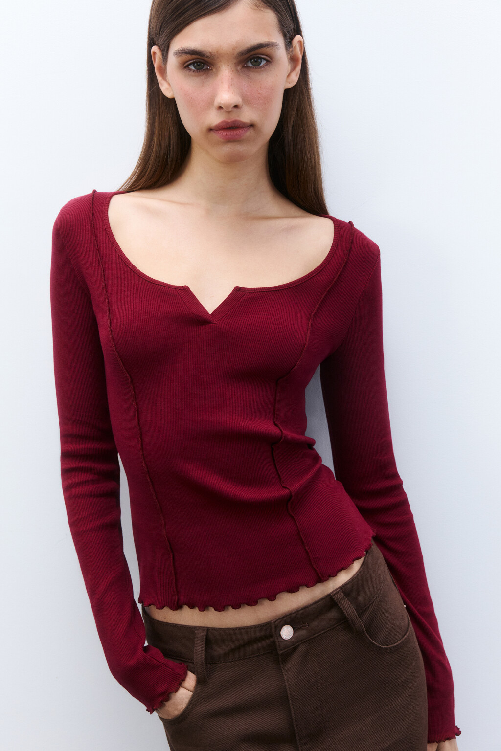 Лонгслив в рубчик с вырезом - цвет бордовый - 1