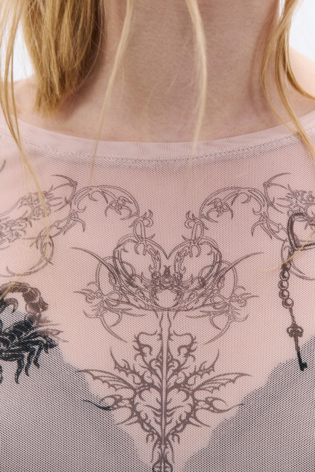 Лонгслив из сетки с принтом - цвет белый - 6