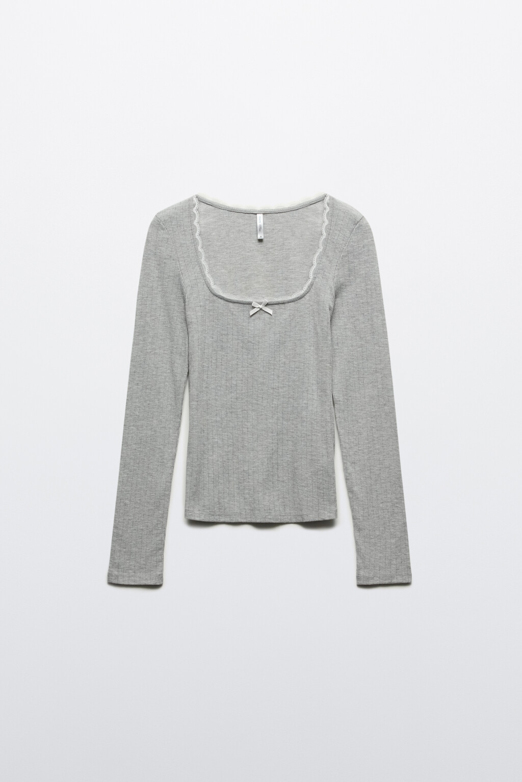 Лонгслив с кружевом и бантиком - цвет серый - 7