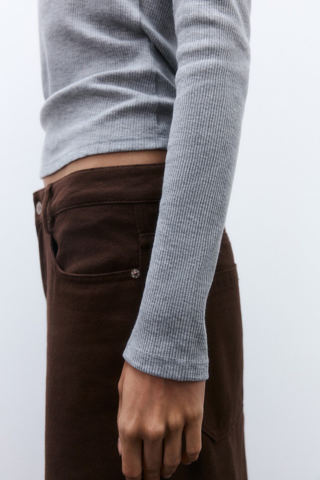 Лонгслив с кружевом и бантиком - цвет серый - 6