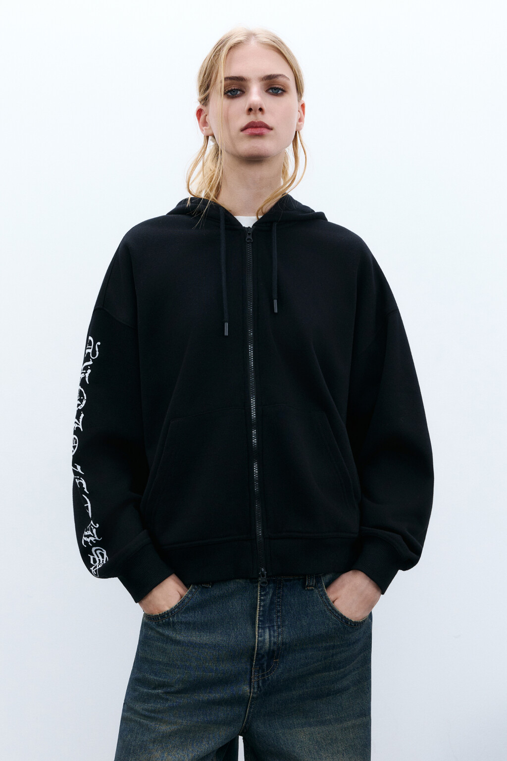 Худи-зипка с капюшоном и принтом - цвет черный - 2