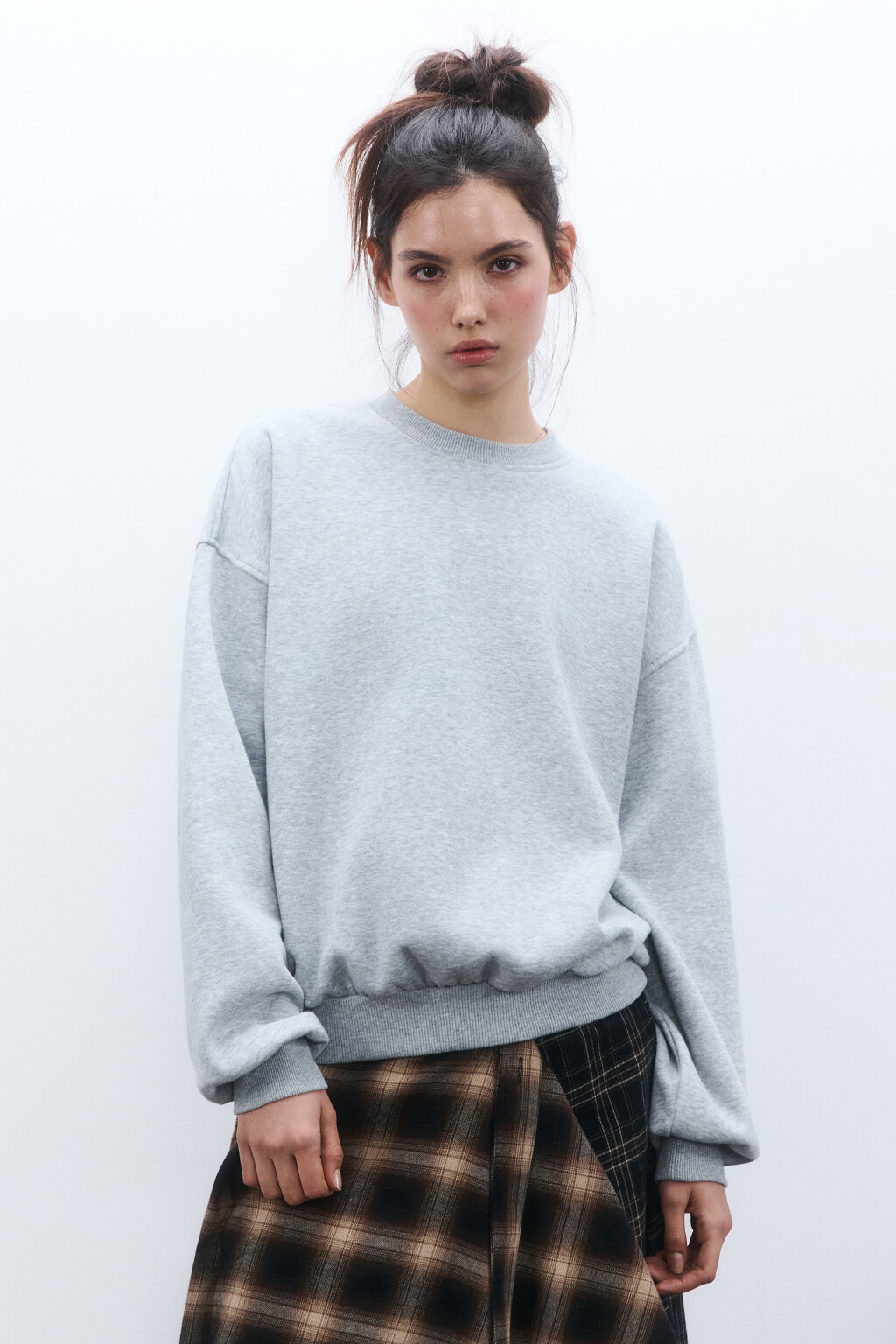 Свитшот из футера с утеплением - цвет серый - 2