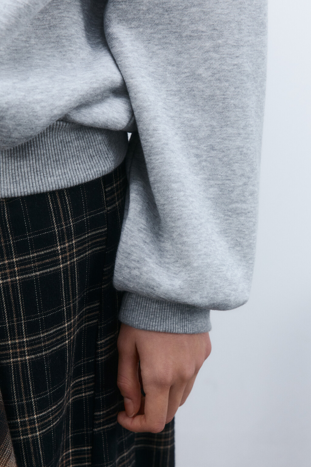Свитшот из футера с утеплением - цвет серый - 6