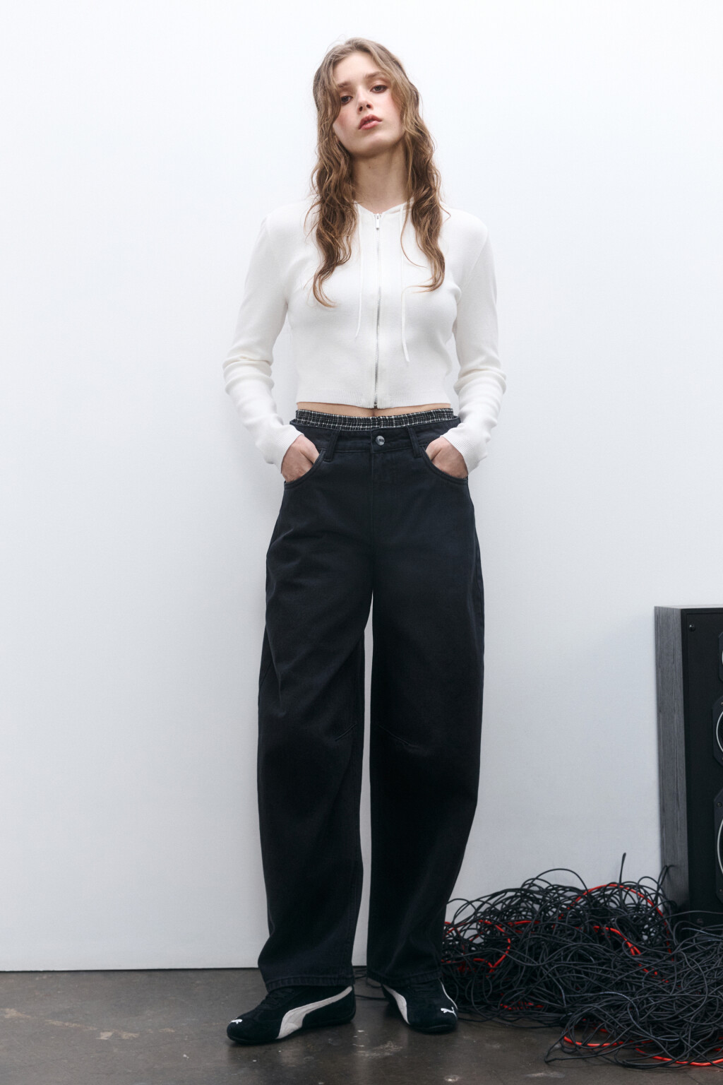 Джинсы barrel fit со средней посадкой - цвет черный - 4