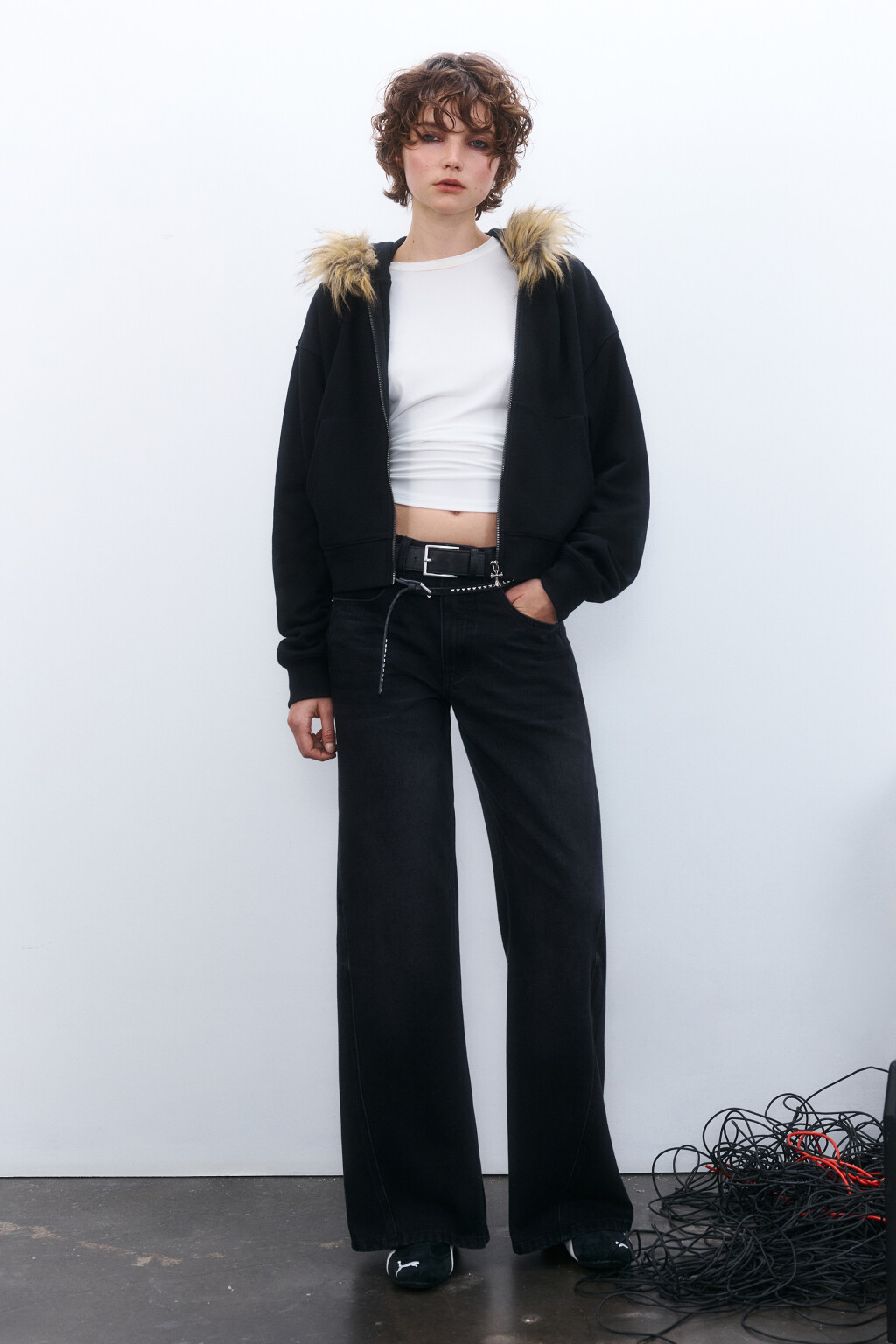 Джинсы широкие с декоративными швами - цвет серый - 4