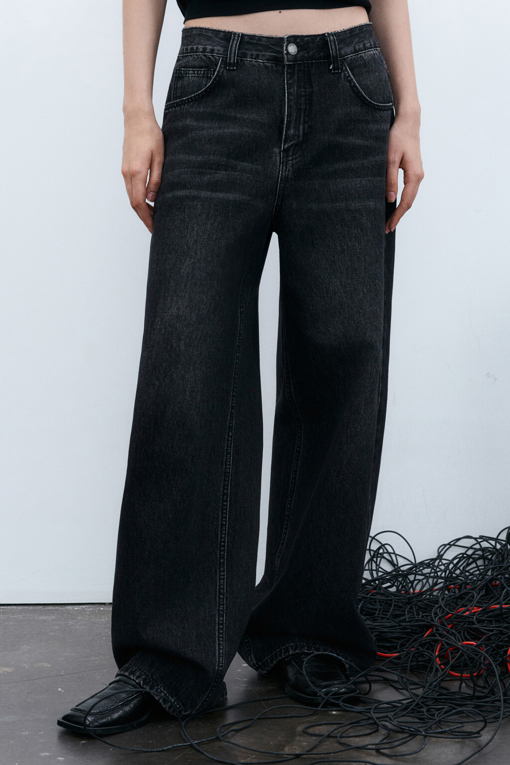 Джинсы baggy fit с принтом - цвет серый - 2