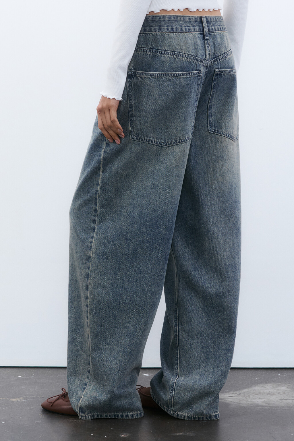 Джинсы baggy fit с вышивкой на кармашке - цвет синий - 3