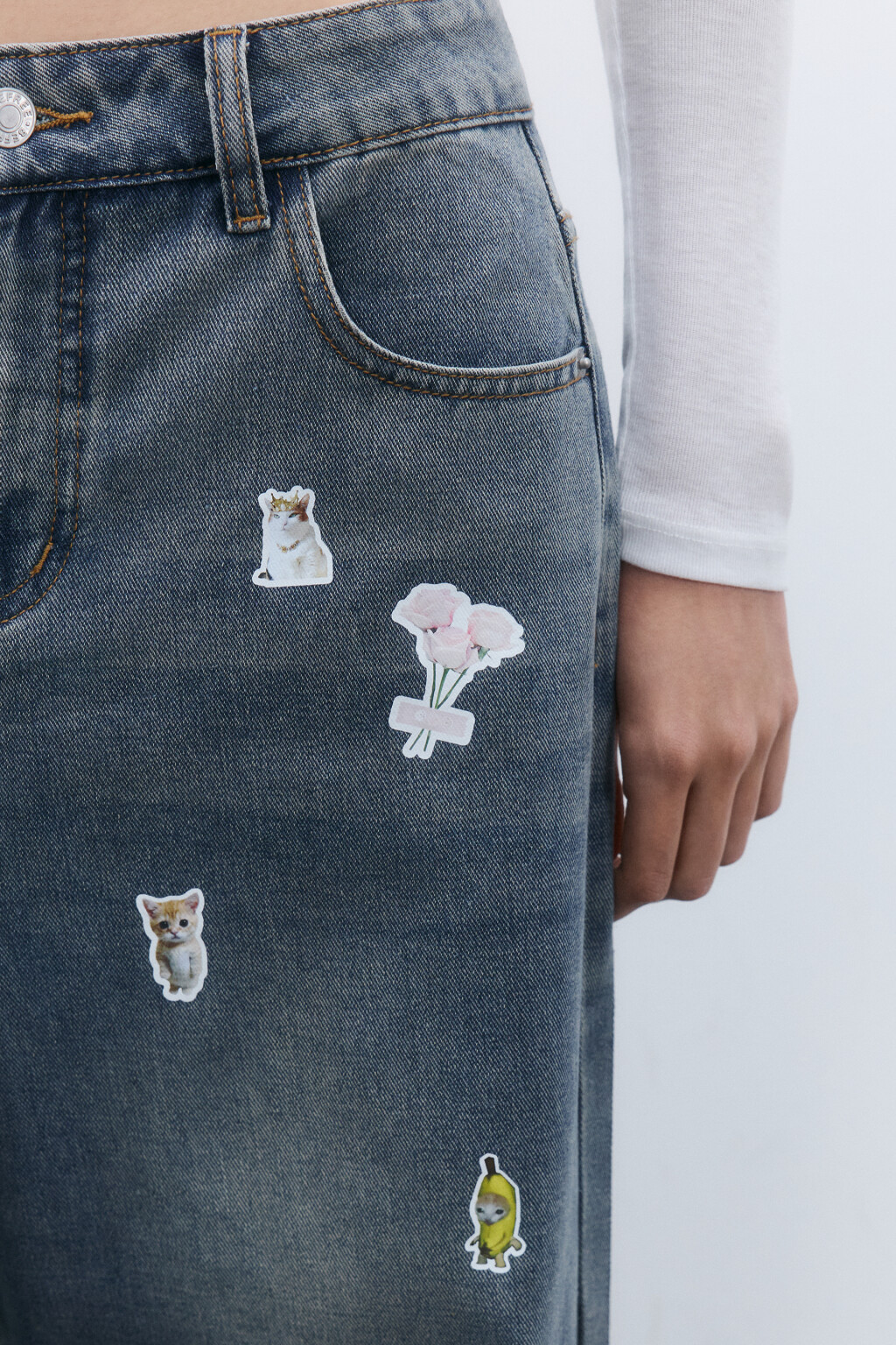 Джинсы baggy fit с принтом-наклейками - цвет синий - 7