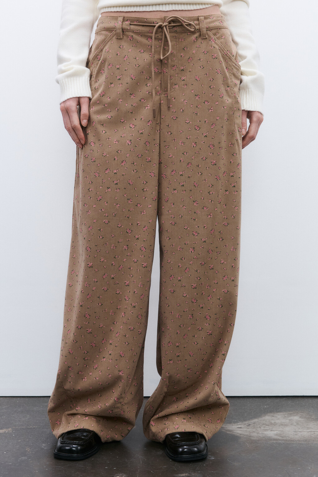 Брюки широкие с цветочным принтом - цвет коричневый - 2