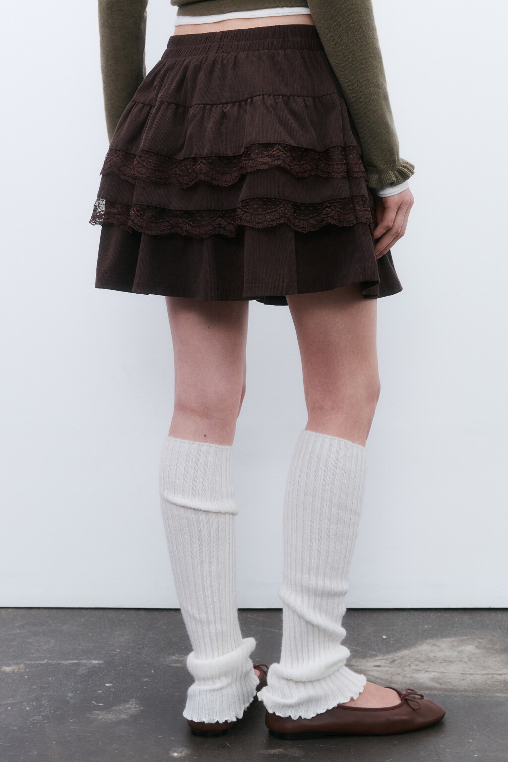 Юбка-шорты с оборками и кружевом - цвет коричневый - 3