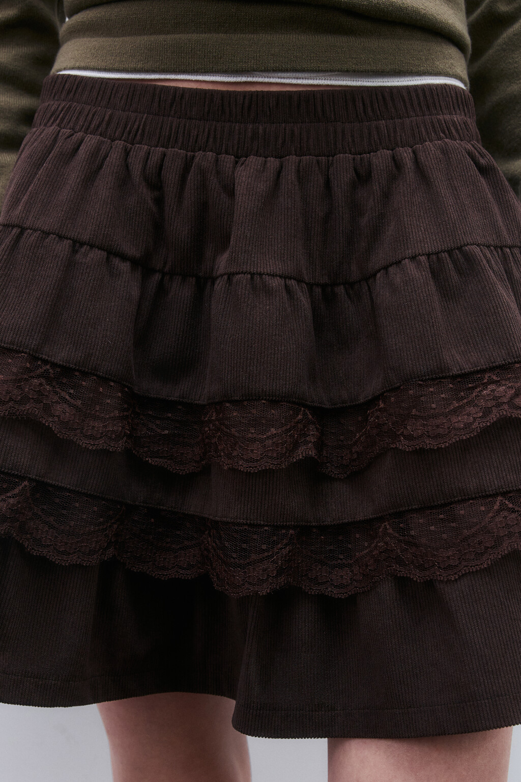Юбка-шорты с оборками и кружевом - цвет коричневый - 5