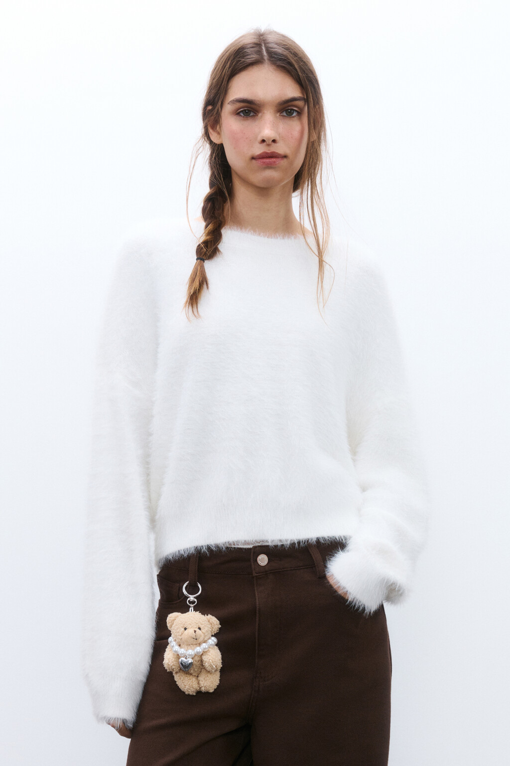 Джемпер вязаный пушистый - цвет молочный - 3