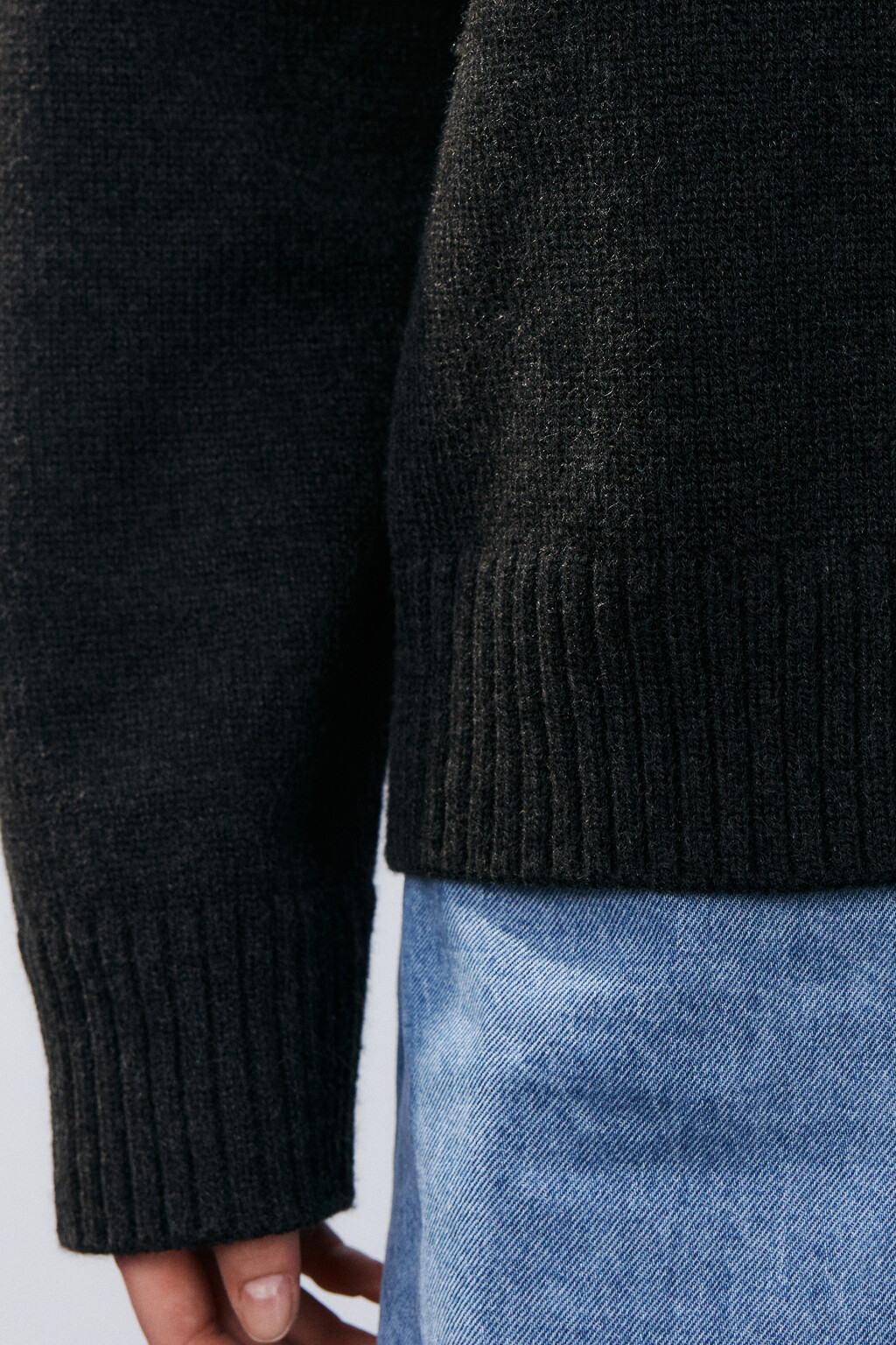 Свитер oversize с горлом - цвет серый - 7