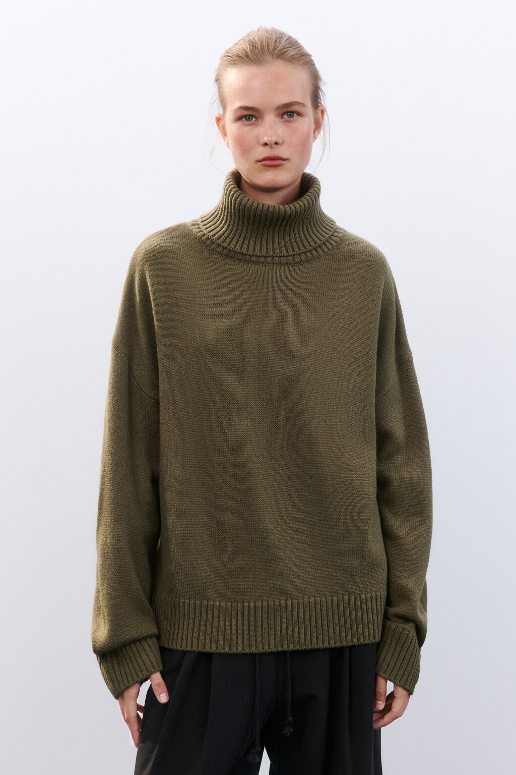 Свитер oversize с горлом - цвет зеленый - 3