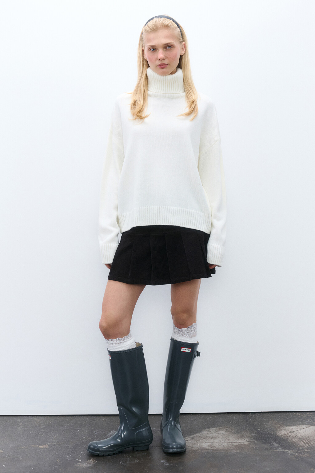 Свитер oversize с горлом - цвет молочный - 5