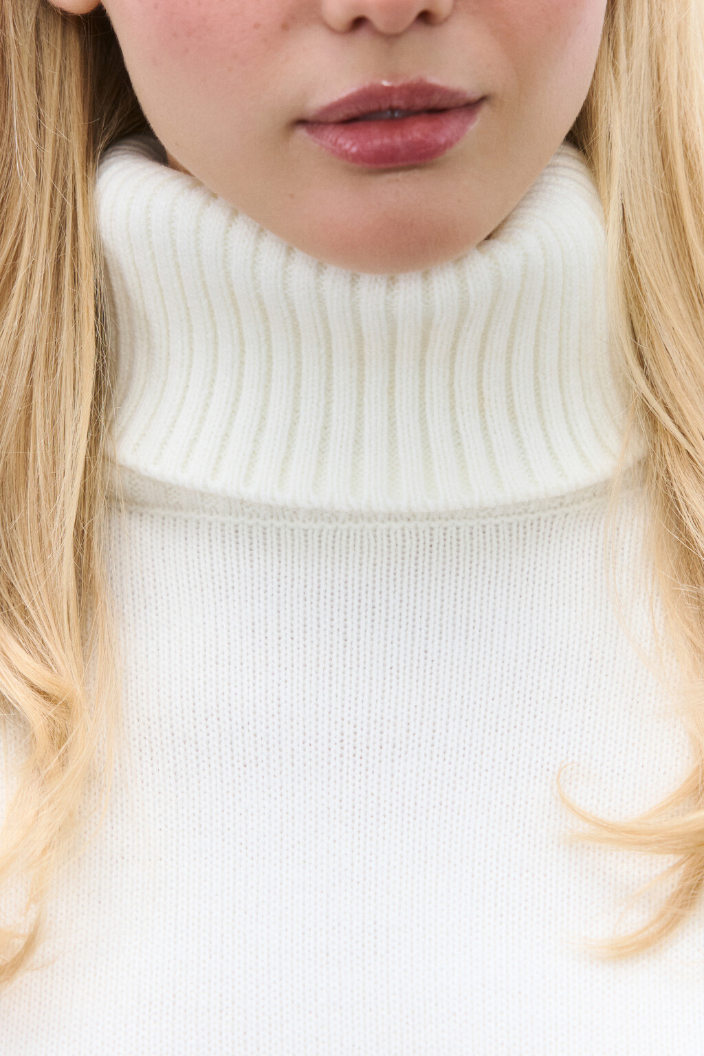 Свитер oversize с горлом - цвет молочный - 6