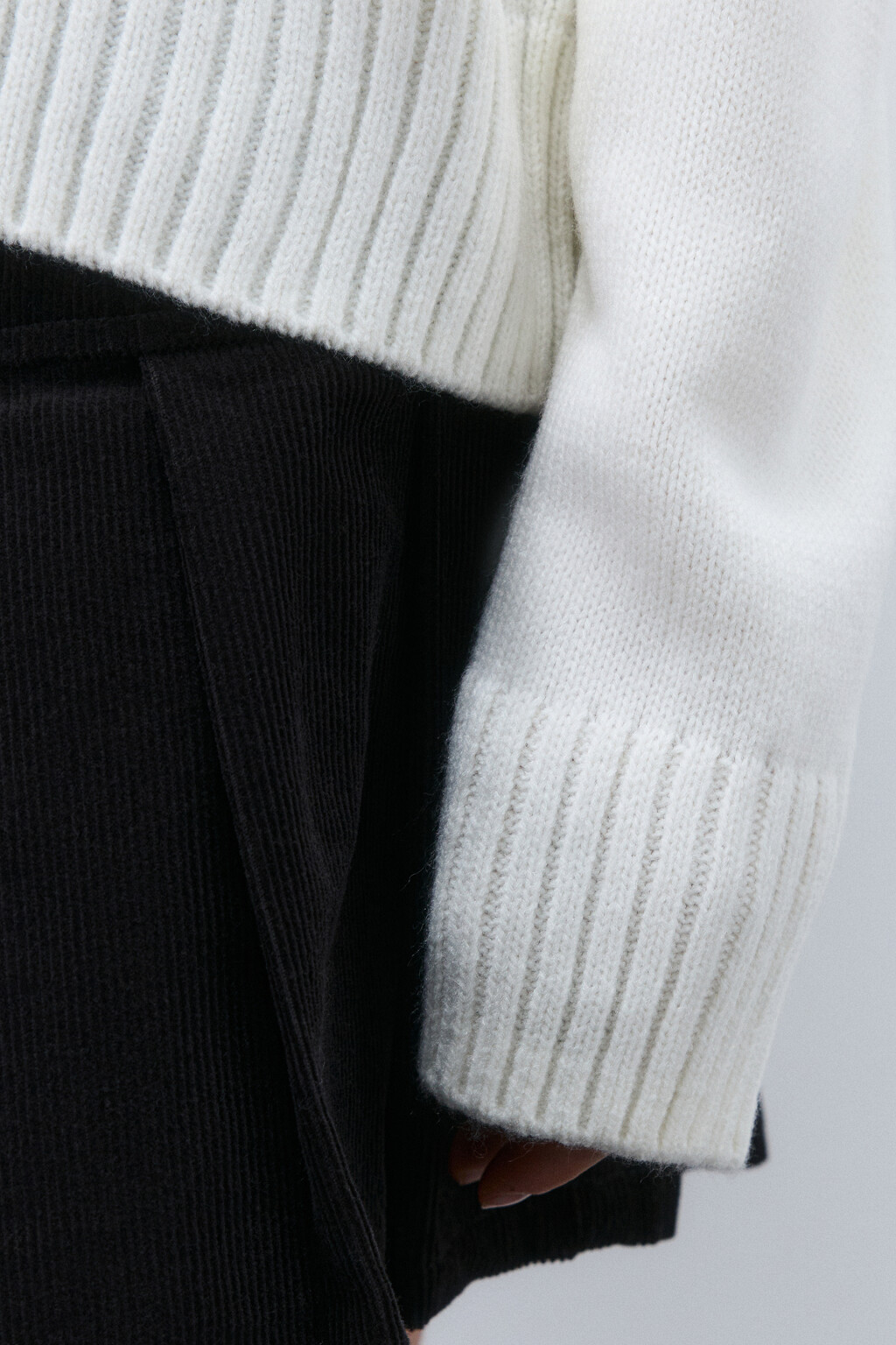 Свитер oversize с горлом - цвет молочный - 7