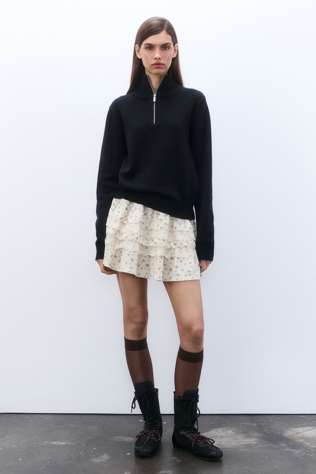 Свитер с воротником на молнии - цвет черный - 4