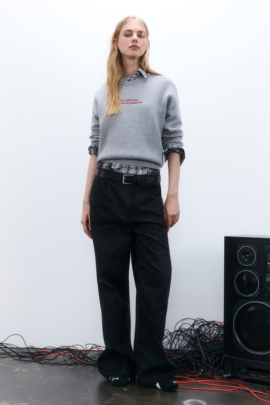 Джемпер вязаный с надписью - цвет серый - 4