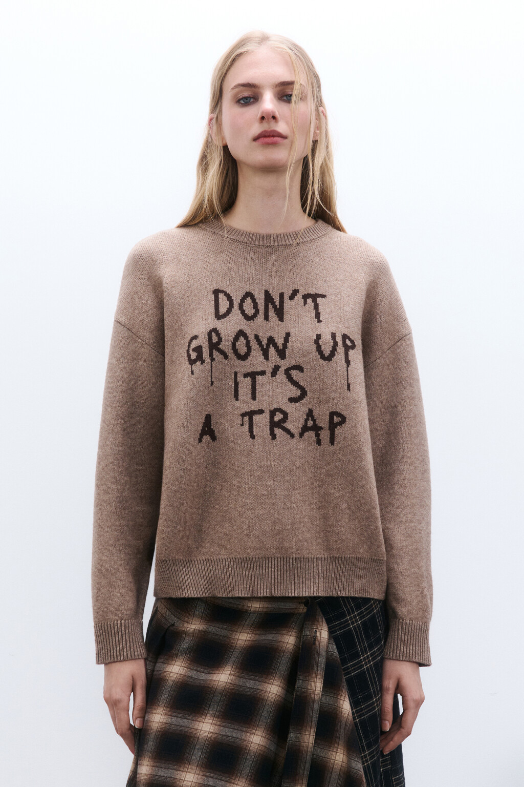 Джемпер вязаный с надписью - цвет бежевый - 2