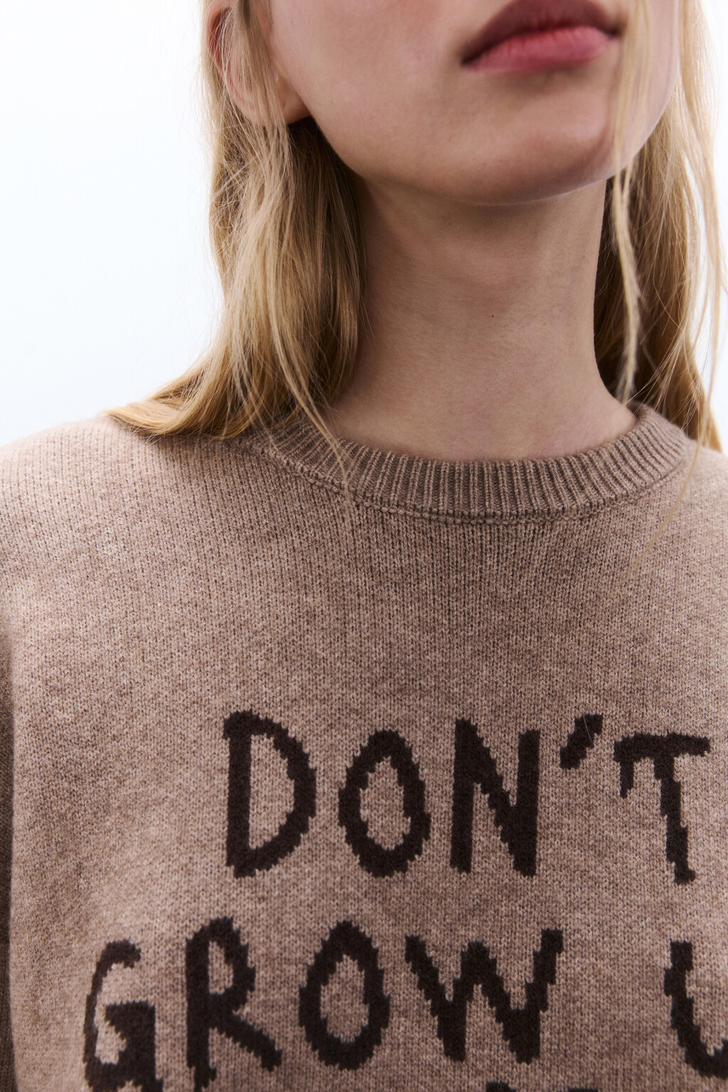Джемпер вязаный с надписью - цвет бежевый - 6